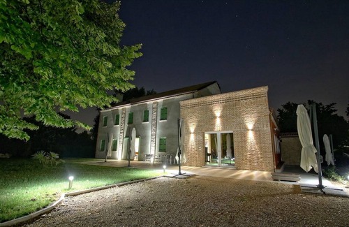 Oriago Apartamento | CADIFIORE-B & B11 - room w / bath in Country house riverside, parking in private parc