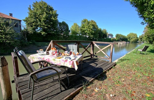 Oriago Apartamento | CADIFIORE-B & B11 - room w / bath in Country house riverside, parking in private parc
