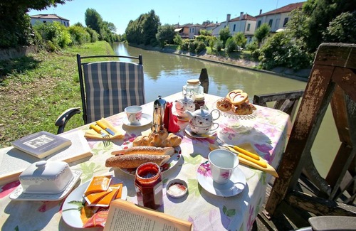 Oriago Apartamento | CADIFIORE-B & B12 - room w / bath in Country house riverside, parking in private parc