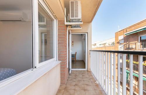Cornella de Llobregat Apartamento | Cadilac Cornellà ,Parking free, Tram, Metro, Bus