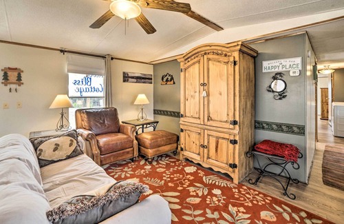 Cadiz Cabaña | Cadiz Retreat w/ Grill - Walk to Lake Barkley