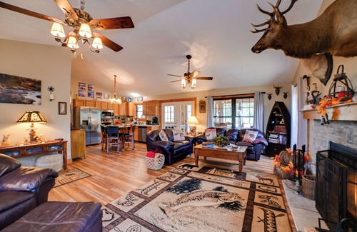 Cadiz Casa | Cadiz Vacation Home w/ Deck: Walk to Lake Barkley