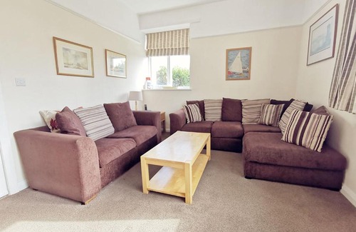 Trearddur Bay Casa | CAE GRUGOG COTTAGE-3 Bed-Sleeps 6-Ground Floor Bathroom