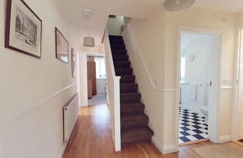 Trearddur Bay Casa | CAE GRUGOG COTTAGE-3 Bed-Sleeps 6-Ground Floor Bathroom