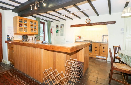Talsarnau Cabaña | CAE'N Y COED COTTAGE, pet friendly in Penrhyndeudraeth