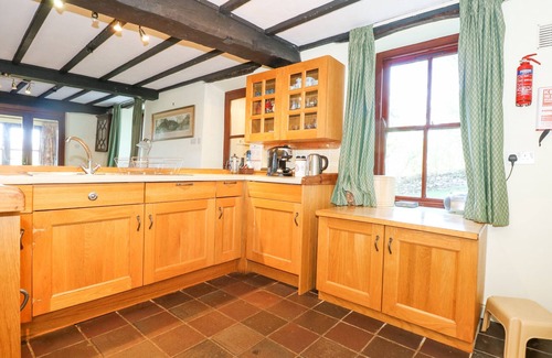 Talsarnau Cabaña | CAE'N Y COED COTTAGE, pet friendly in Penrhyndeudraeth