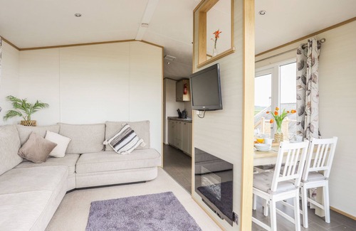 Aberdaron Cabaña | CAE'R WYLAN, pet friendly, country holiday cottage in Aberdaron