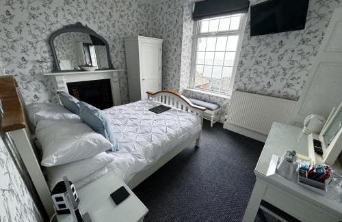 Bont Newydd Casa | Caer Menai