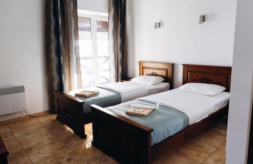 Vishnevets Casa | Café Chalet Edelweiss Holiday Home