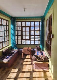 Sissu Cabina | Cafe Alpenglow