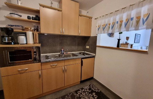Essing Apartamento | Cafe Altmühl, Ferienwohnungen Gästehaus Krimhilde direkt am Wasser