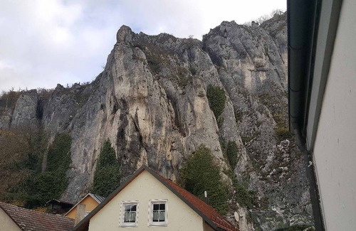 Essing Apartamento | Cafe Altmühl, Ferienwohnungen Gästehaus Krimhilde direkt am Wasser