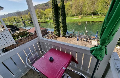 Essing Apartamento | Cafe Altmühl, Ferienwohnungen Gästehaus Krimhilde direkt am Wasser