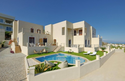 Sfakaki Apartamento | Cafe Noir - Sea View Exclusive Maisonette