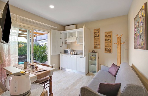 Cunettone-villa Apartamento | Caffè Priscilla House parking & lakeview, Salò, Italy