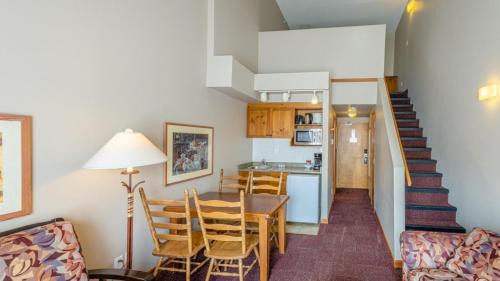 Sun Peaks Apartamento | Cahilty Lodge