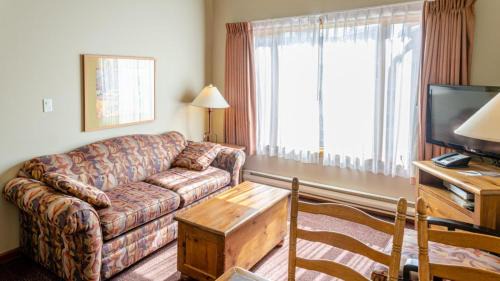 Sun Peaks Apartamento | Cahilty Lodge