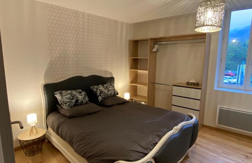 Cahors Apartamento | Cahors 62m2 - T3 neuf 4 étoiles certifié catégorie Prestige - le Bartassec - wifi - parking
