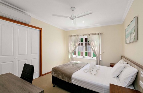 Parramatta Park Casa | Cairns Central Walking Distance Entire Ground Floor House