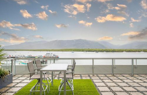 Cairns Central Business District Apartamento | Cairns Waterfront Luxury at Harbourlights