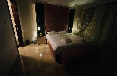 Al-Basatin Apartamento | Cairo Crown Apartment including gym spa jacuzzi pool steem room