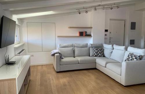 Novate Milanese Apartamento | cairoli7novate-mansarda