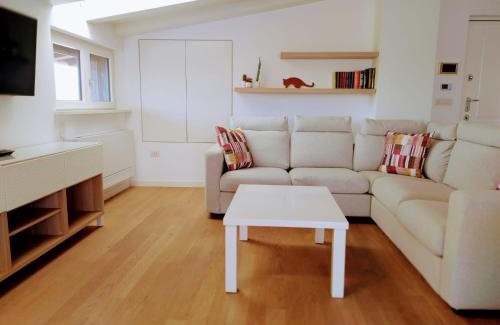Novate Milanese Apartamento | cairoli7novate-mansarda