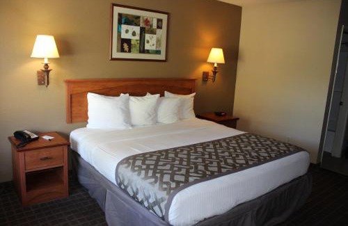 Cajon Junction Hotel | Cajon Pass Inn