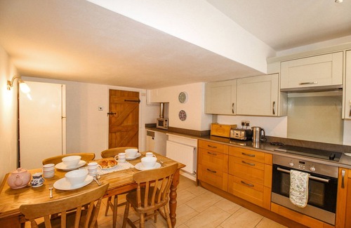 West Lulworth Cabaña | CAJUN COTTAGE, pet friendly, with a garden in West Lulworth