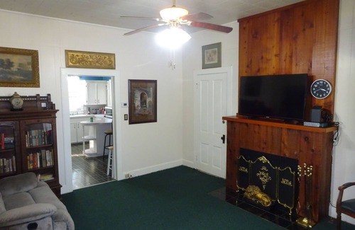 Bayou Vista Cabaña | Cajun Jack Cottage on the River