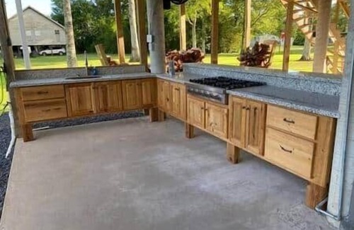 Butte La Rose Casa | Cajun rustic industrial studio style