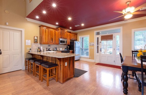 Pittman Center Cabina | Cajun Spice