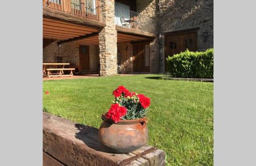 Toses Casa | Cal Masover, casa de piedra rehabilitada