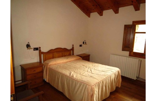 Fornells de la Muntanya Cabaña | Cal Mestre. Casa Rural (5 adultos)