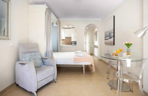 La Cala de Mijas Apartamento | Cala Mijas Beach by Alfresco Stays