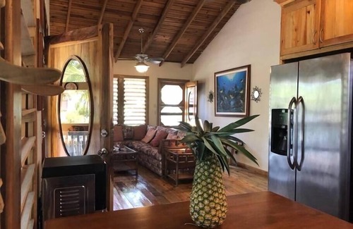 Calabash Bight Cabaña | Calabash Reef House, 2 Bedrooms- Steps To The Ocean