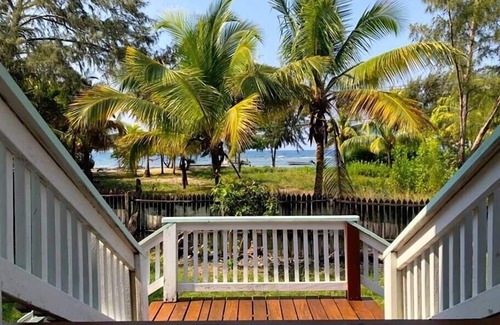 Calabash Bight Cabaña | Calabash Reef House, 2 Bedrooms- Steps To The Ocean