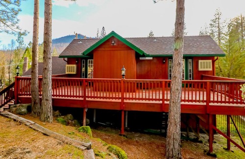 Bass Lake Casa | Calandri Lakeview House