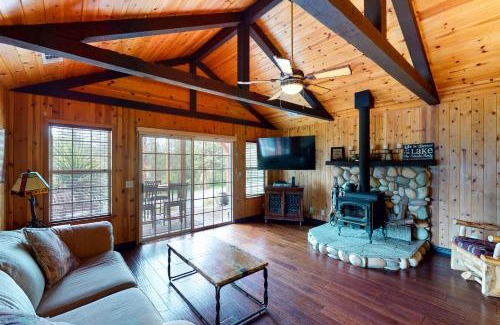 Bass Lake Casa | Calandri Lakeview House