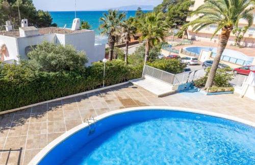 Cap de Salou Apartamento | CaLaNu Cap Salou Apartment by the sea