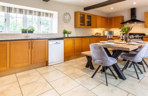 Chirbury with Brompton Casa | Calcot Farmhouse in Montgomery