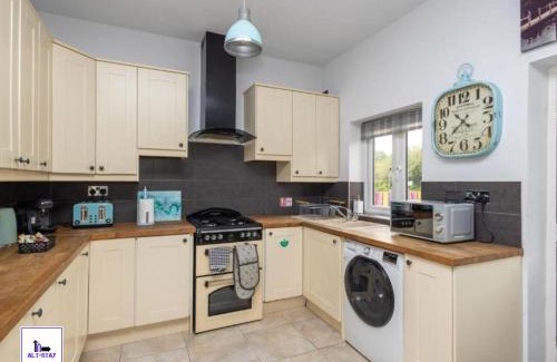 Stanley Casa | Calder Canal Cottage by Alt-Stay Accommodation