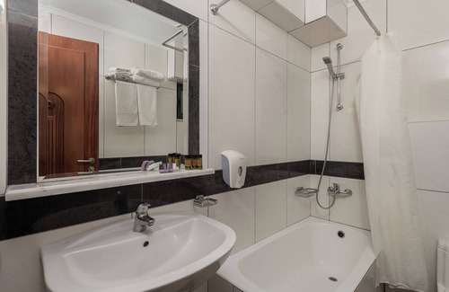 Platanias Town Hotel | Caldera Bay