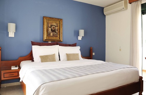 Platanias Town Hotel | Caldera Bay