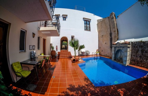 Atsipópoulon Apartamento | Calergi Residence 3❤️️Stylish Loft❤️Amazing Terrace🌼Pool🏡MONTHLY OFFERS❤️️