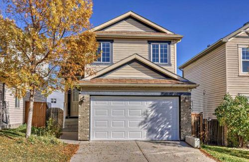 Calgary Casa | Calgary Mountain Gorgeous Single House Close Airport & Free Parking