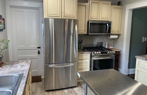 Oneonta Casa | Calhoun Place 1.5 miles to All Star Village, appealing style, fire pit,