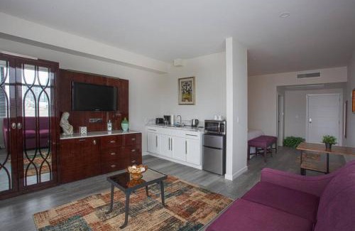 Bankers Hill Apartamento | Cali King Size One Bedroom Luxurious Suite in DTSD