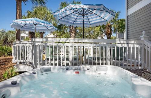 Crystal Shores Casa | Calico Scallop by AvantStay Priv Pool Hot Tub