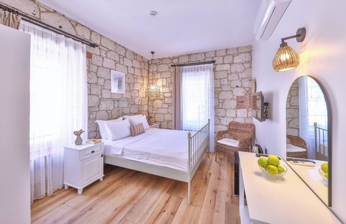 Hacımemis Hotel | Caliza Alacati